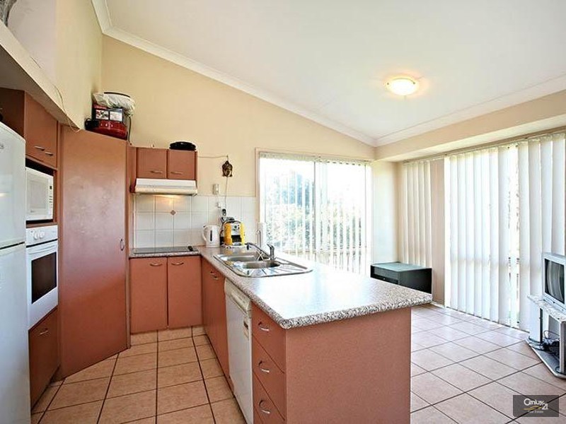 Pacific Pines QLD 4211