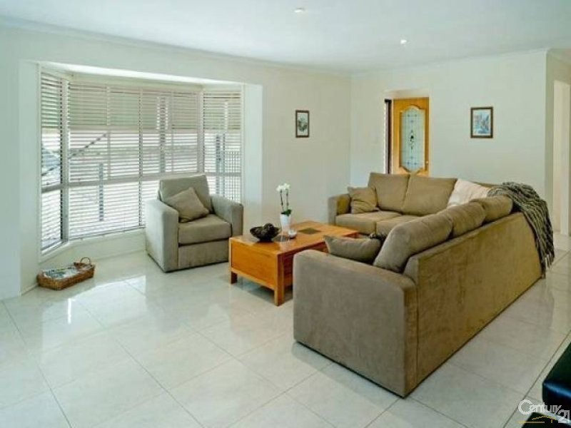 9  Rosedale Place, Helensvale QLD 4212