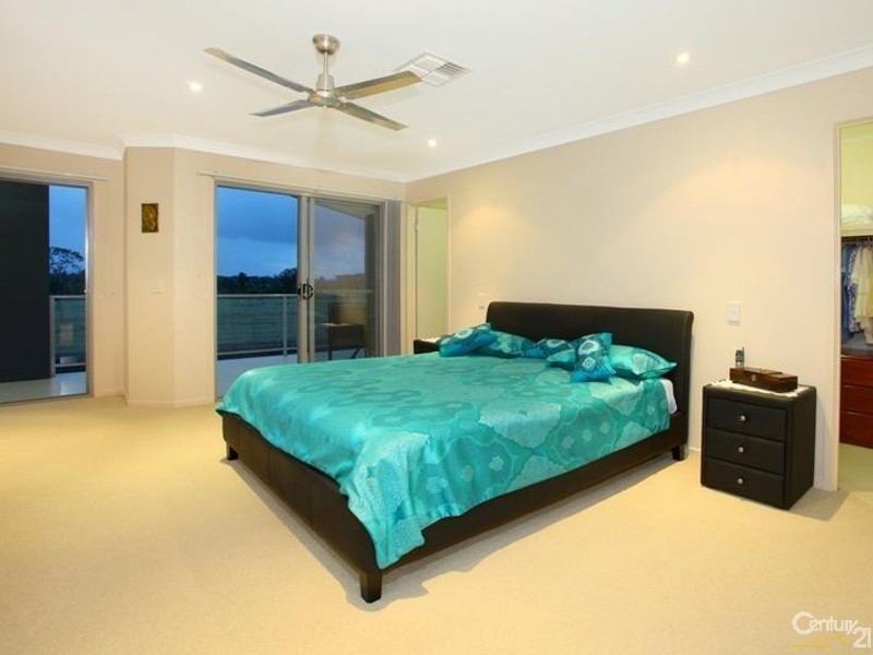 32A Harbourvue Court, Helensvale QLD 4212