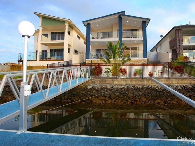 32A Harbourvue Court, Helensvale QLD 4212