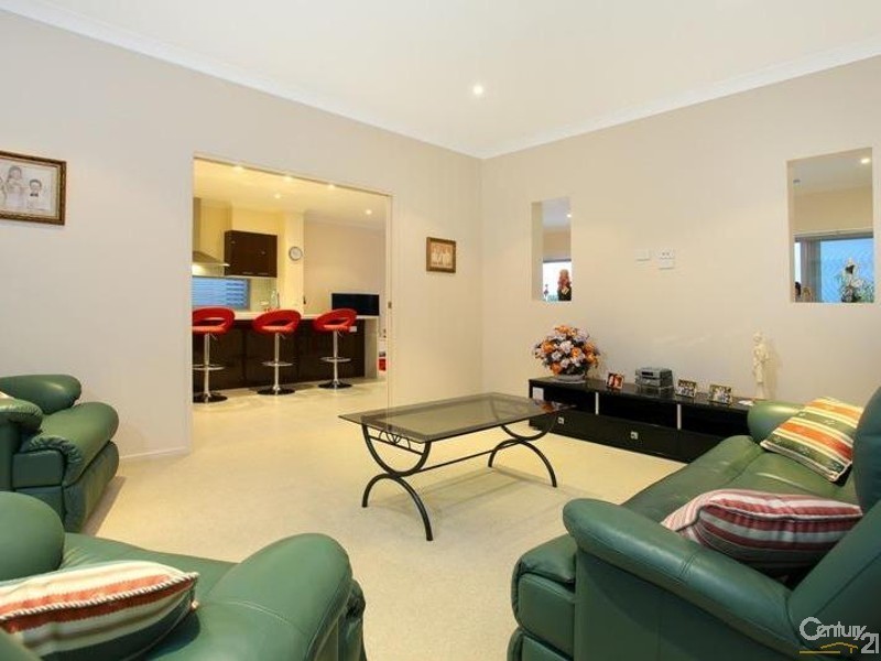 32A Harbourvue Court, Helensvale QLD 4212