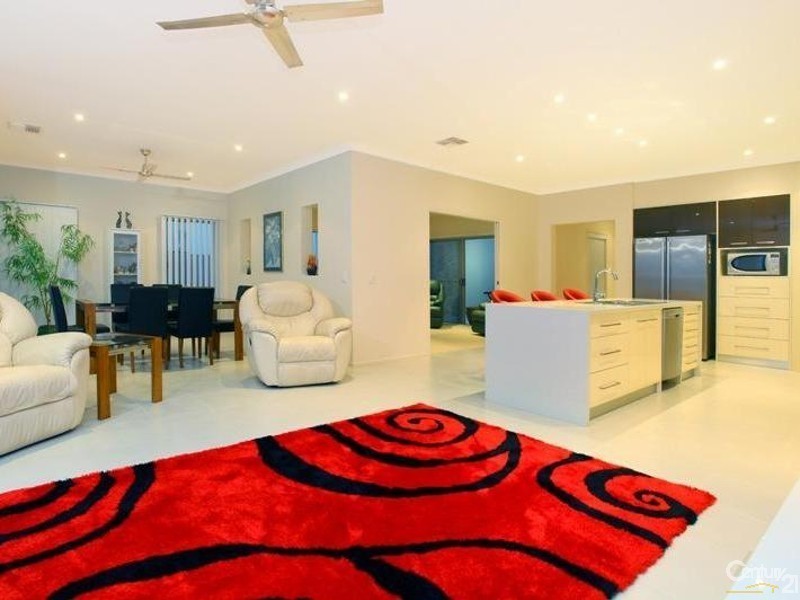 32A Harbourvue Court, Helensvale QLD 4212