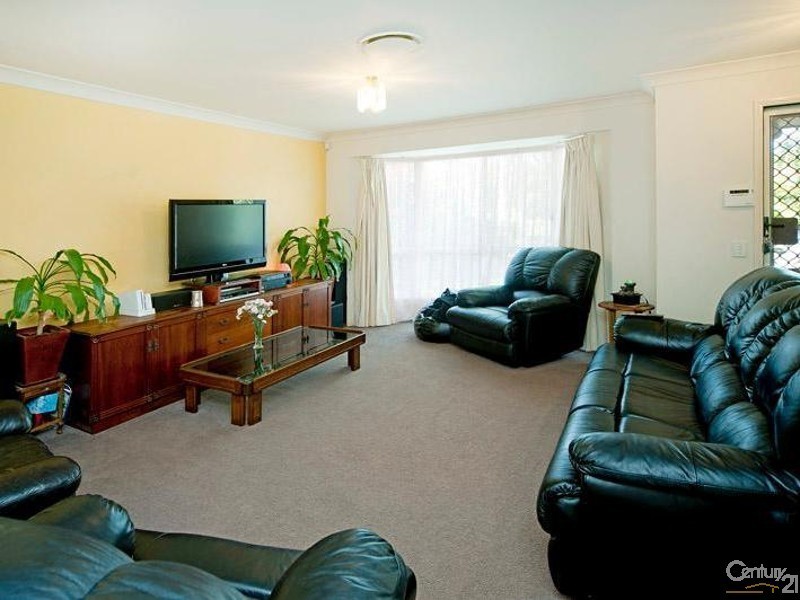 203 Universal Street, Oxenford QLD 4210