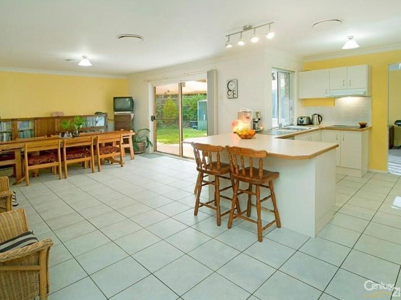 203 Universal Street, Oxenford QLD 4210