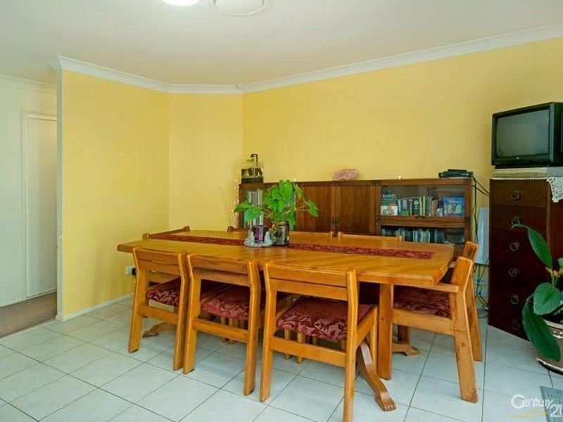 203 Universal Street, Oxenford QLD 4210