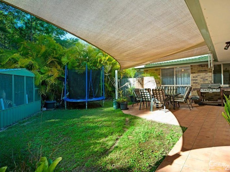 203 Universal Street, Oxenford QLD 4210