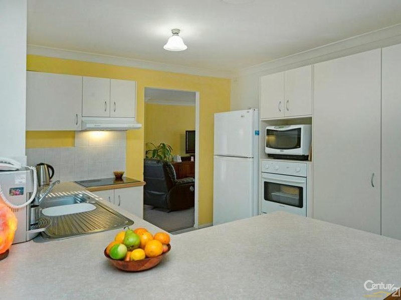 203 Universal Street, Oxenford QLD 4210