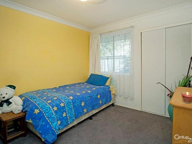 203 Universal Street, Oxenford QLD 4210