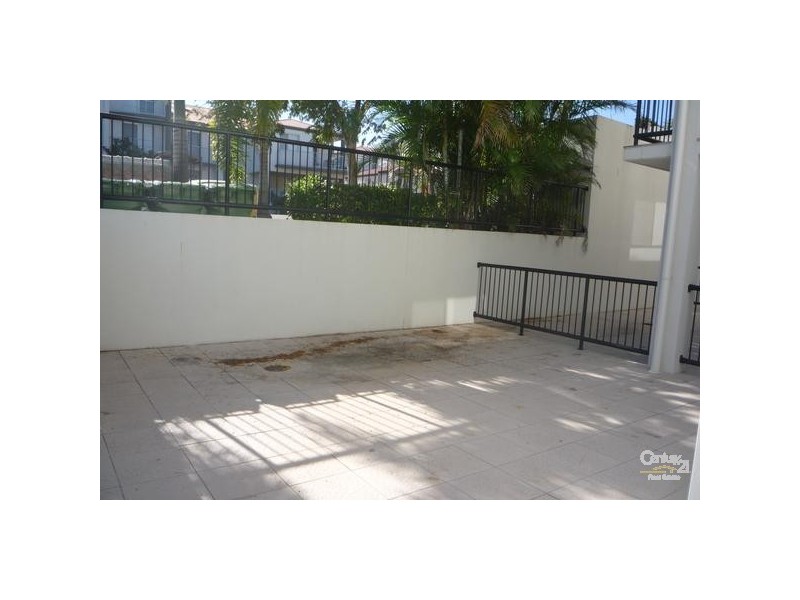 15-17 Lloyd Street, Southport QLD 4215