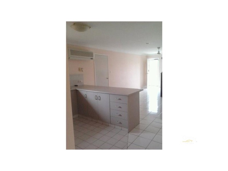 1/18 Riccarton Place, Labrador QLD 4215