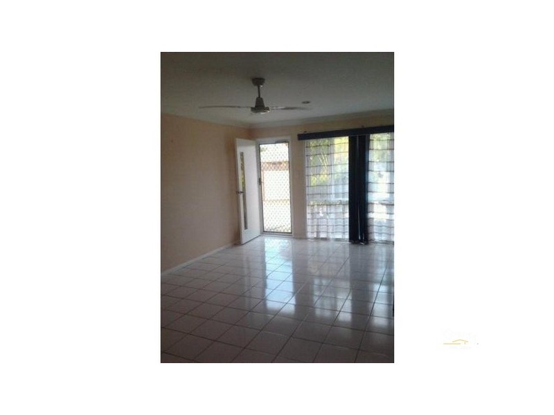 1/18 Riccarton Place, Labrador QLD 4215