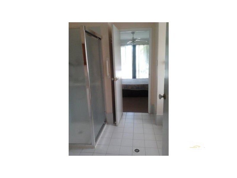 1/18 Riccarton Place, Labrador QLD 4215