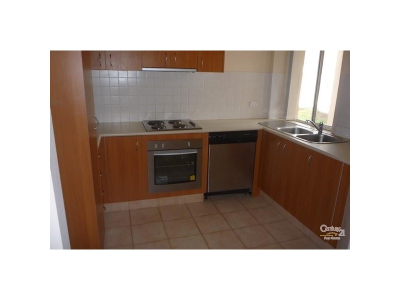 7/97 Eugaree Street, Southport QLD 4215