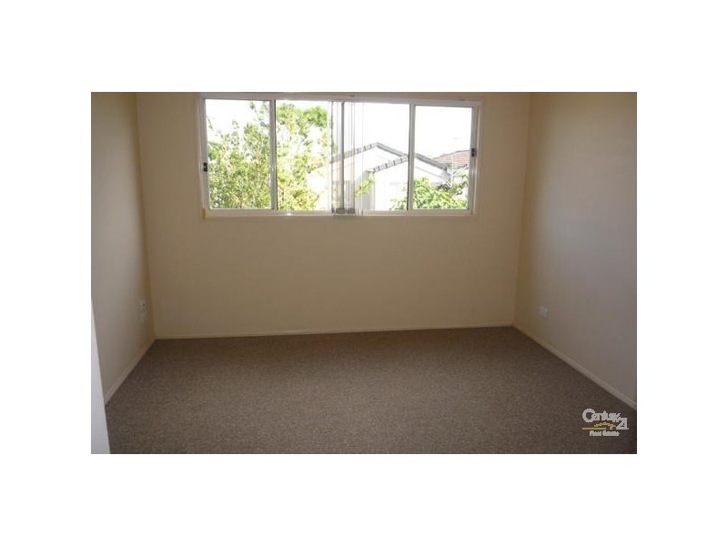 7/97 Eugaree Street, Southport QLD 4215