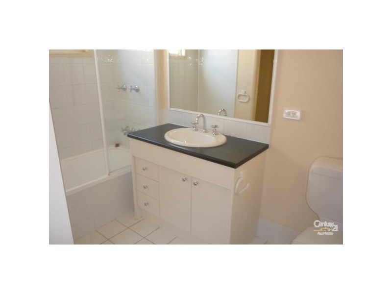 7/97 Eugaree Street, Southport QLD 4215