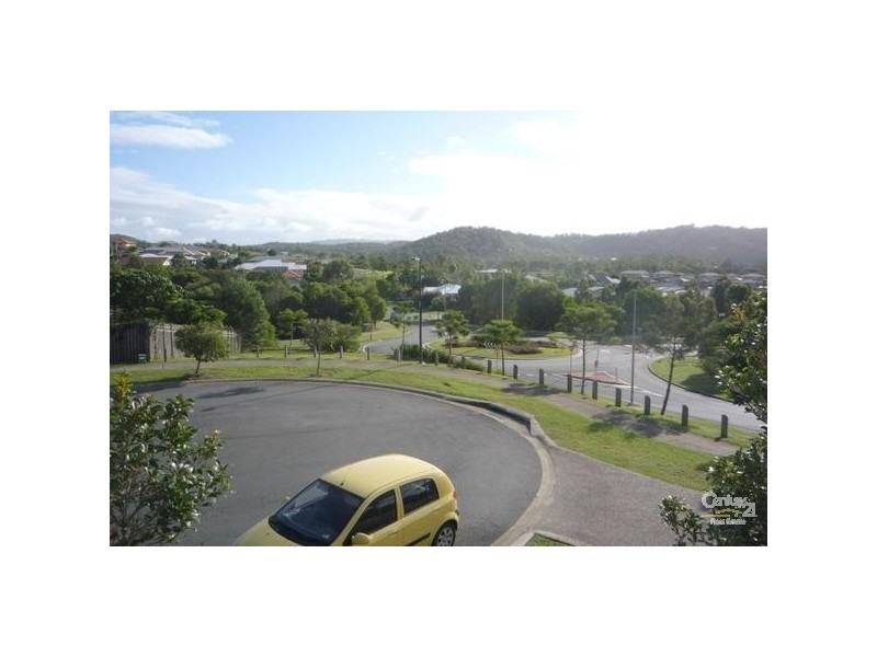 2/11 Pritchard Court, Pacific Pines QLD 4211