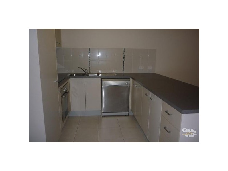 2/11 Pritchard Court, Pacific Pines QLD 4211