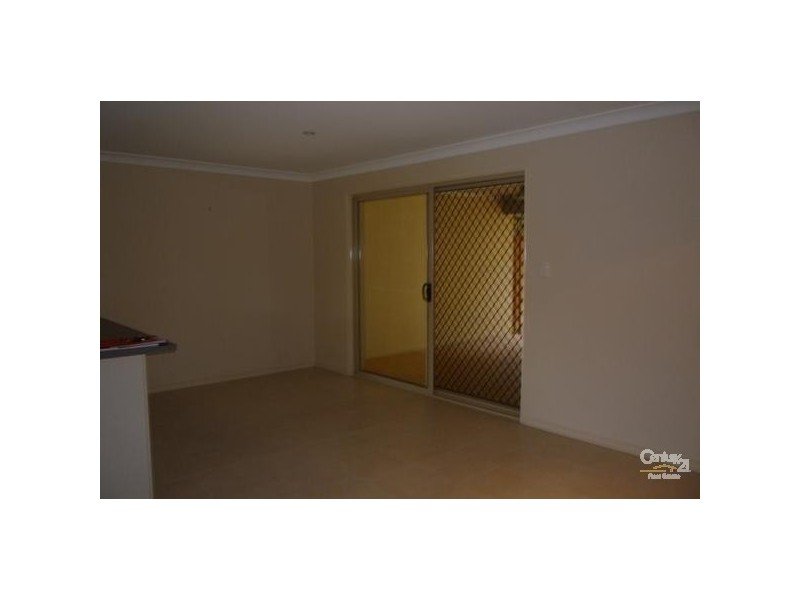 2/11 Pritchard Court, Pacific Pines QLD 4211