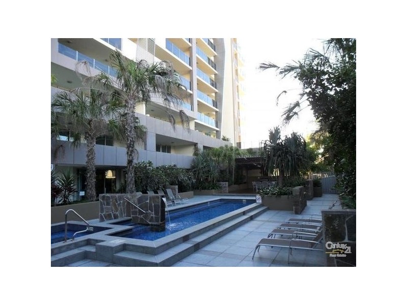 26/53 Darrambal Street, Chevron Island QLD 4217