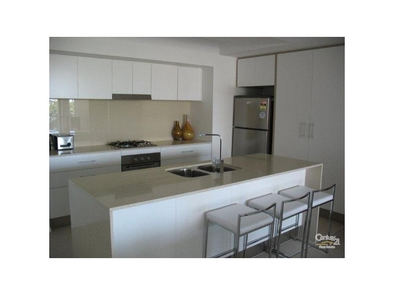 26/53 Darrambal Street, Chevron Island QLD 4217