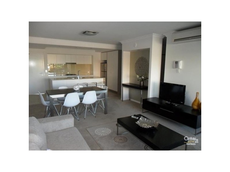 26/53 Darrambal Street, Chevron Island QLD 4217