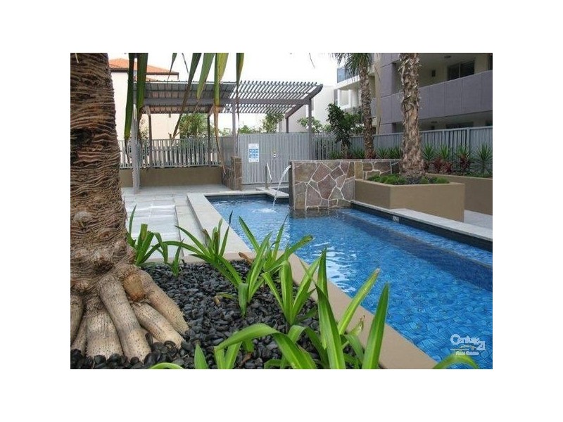 26/53 Darrambal Street, Chevron Island QLD 4217