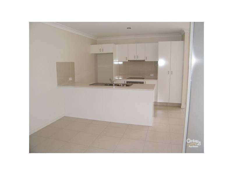 27B Bushland Drive, Pacific Pines QLD 4211