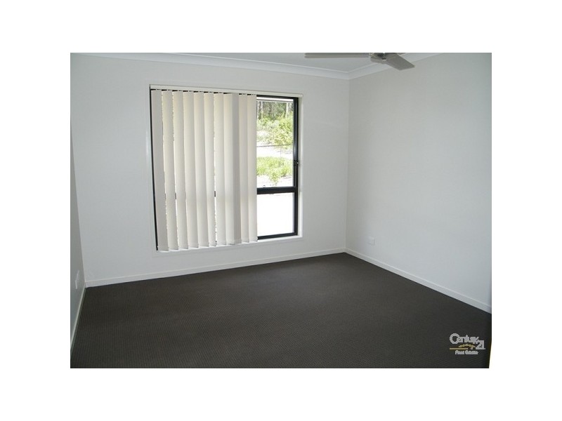 27B Bushland Drive, Pacific Pines QLD 4211