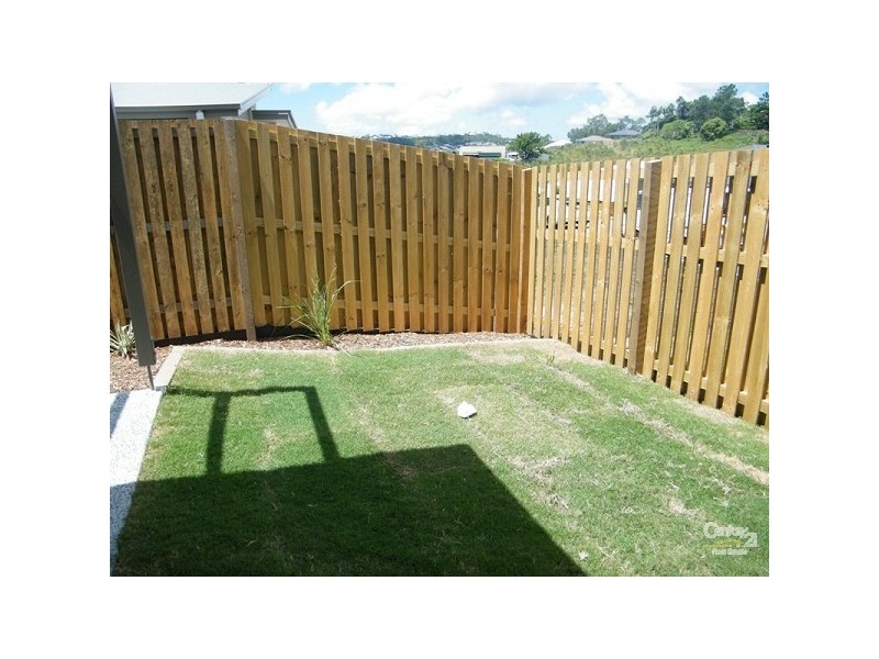 27B Bushland Drive, Pacific Pines QLD 4211