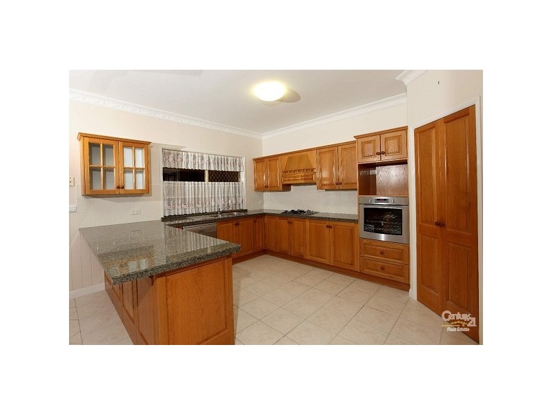 5 Clarence Drive, Helensvale QLD 4212