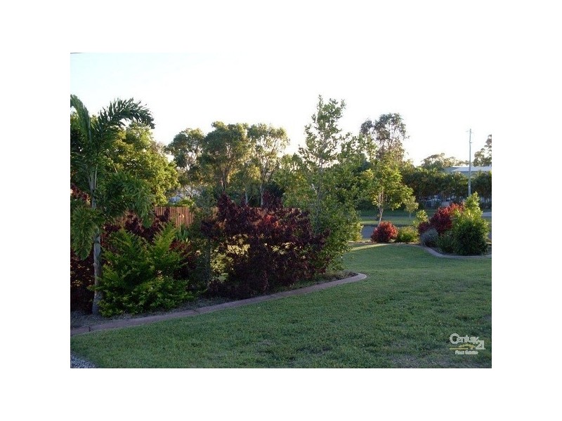 1&2 / 15 Poole Street, Kawana QLD 4701