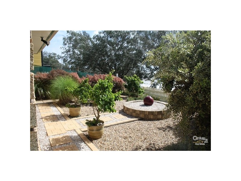 72 Schofield Parade, Keppel Sands QLD 4702