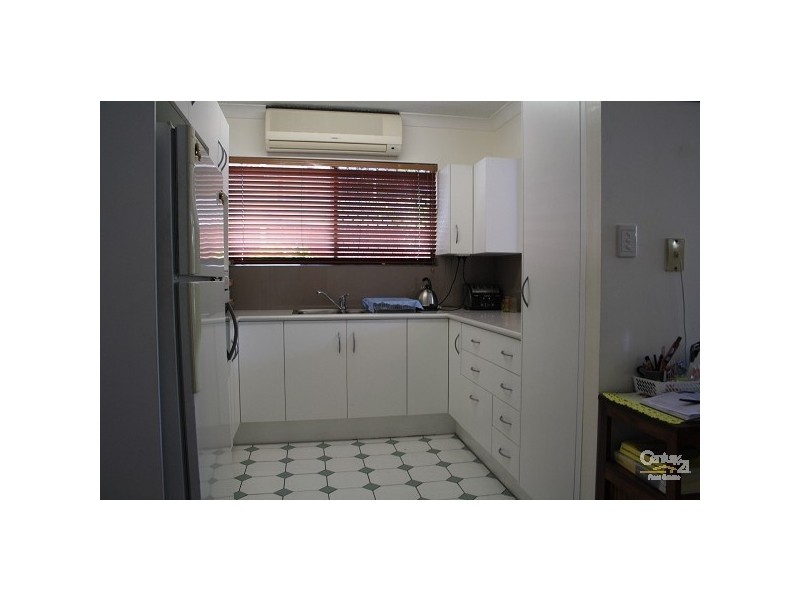 2/14 Victoria Parade, Rockhampton City QLD 4700