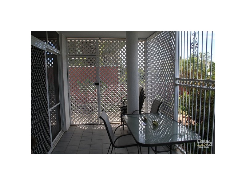 2/14 Victoria Parade, Rockhampton City QLD 4700