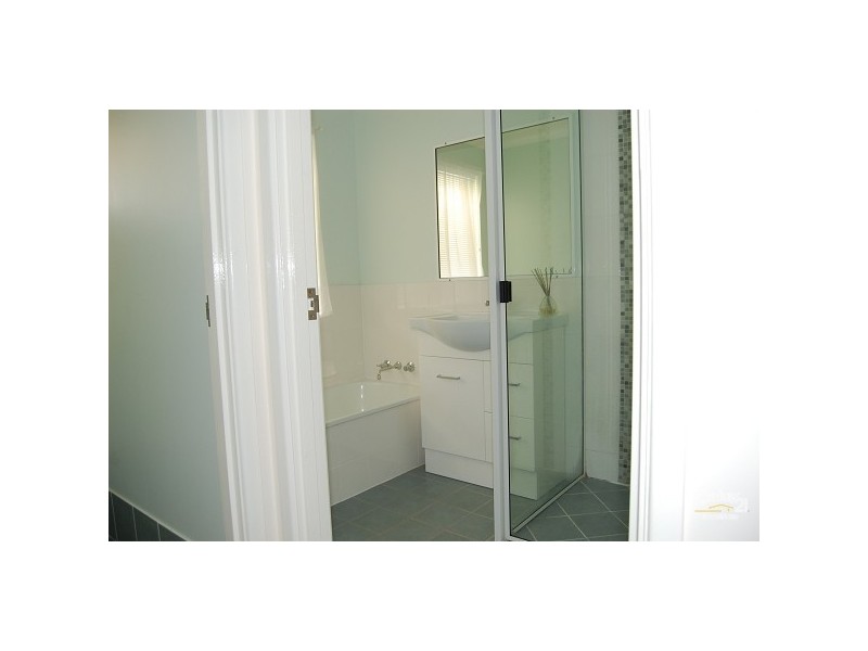 32 Hewill Street, Gracemere QLD 4702