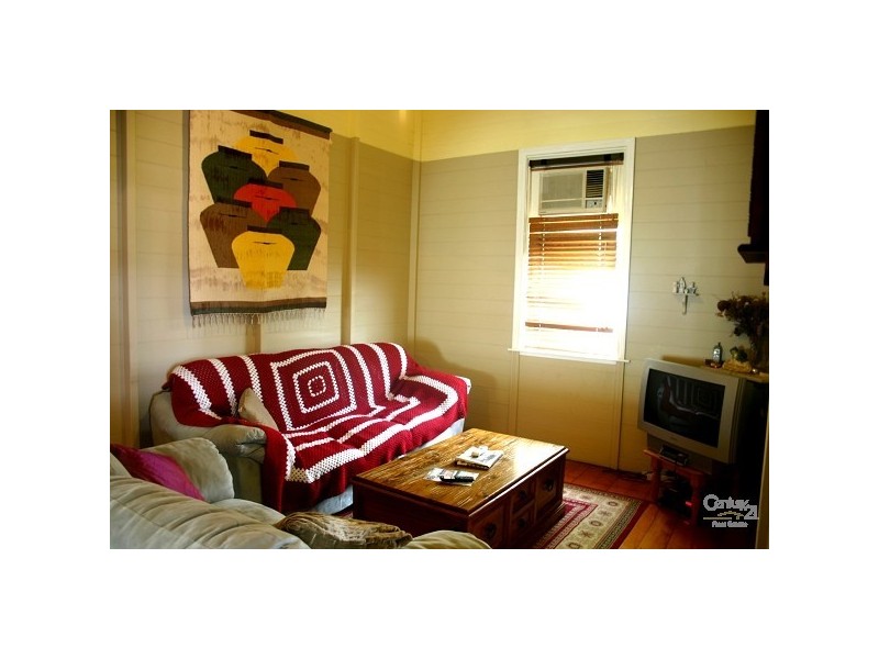 28 Nicholson Street, Allenstown QLD 4700