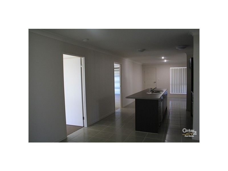 15 John Oxley Drive, Gracemere QLD 4702