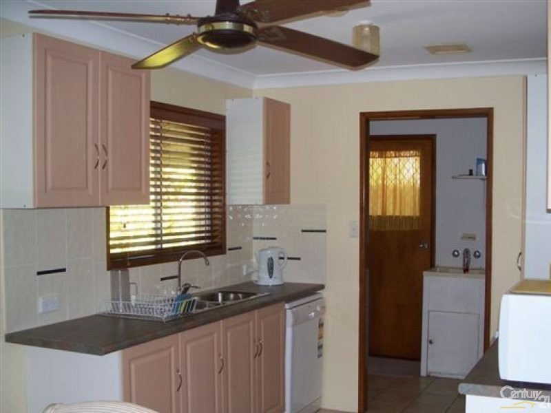 3 Pinnacle Street, Causeway Lake QLD 4703