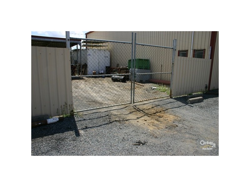 2/27 Old Capricorn Hway, Gracemere QLD 4702