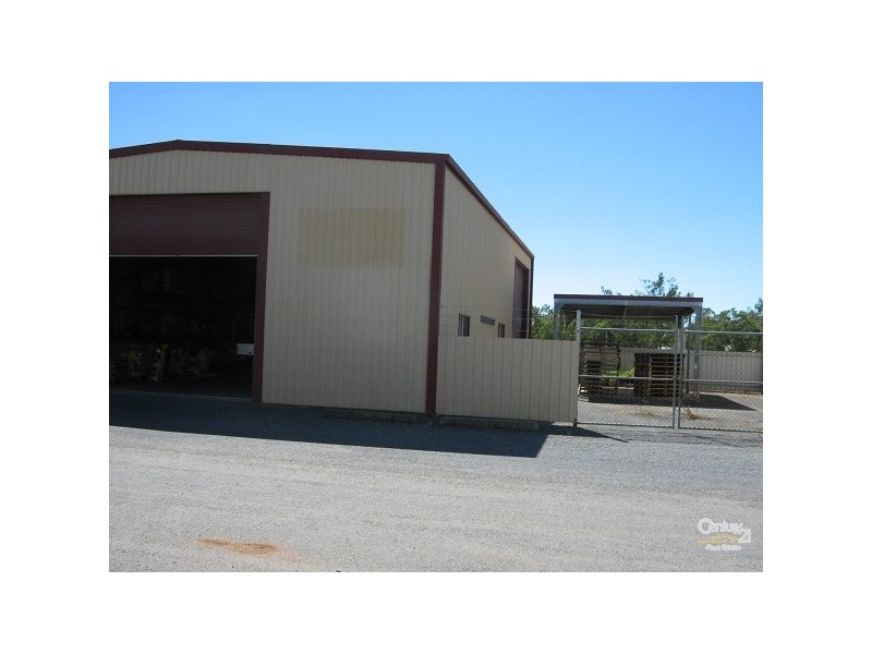 2/27 Old Capricorn Hway, Gracemere QLD 4702