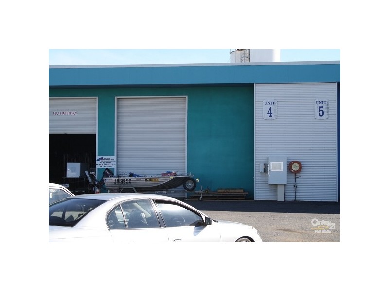 4/10 Dooley Street, Park Avenue QLD 4701