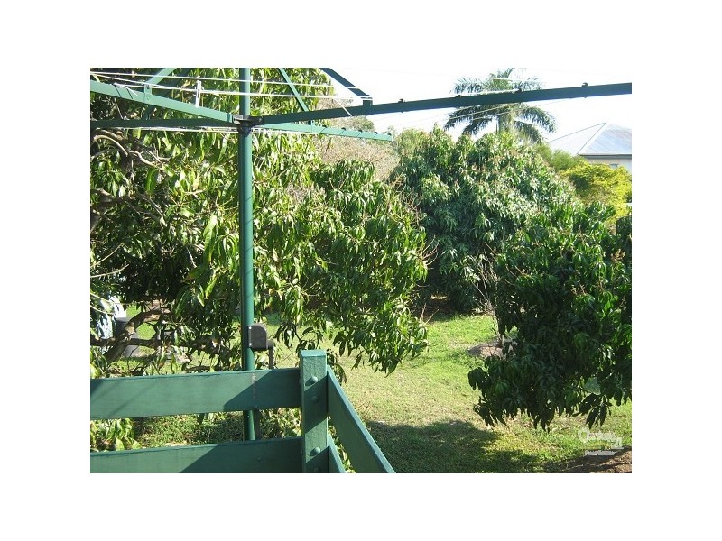 33 Lauga Street, Park Avenue QLD 4701