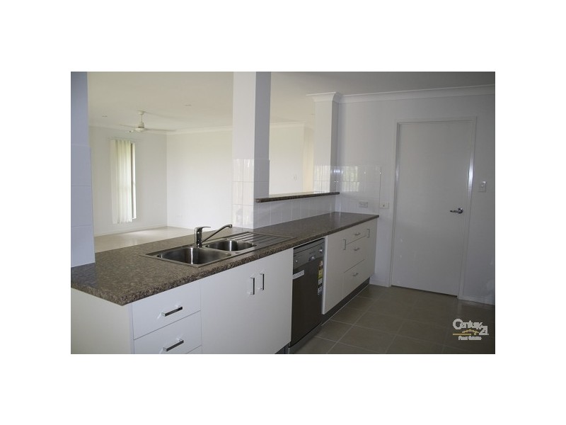 74 Cocoanut Point Drive, Zilzie QLD 4710