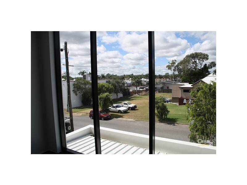 33 Macaree Street, Berserker QLD 4701