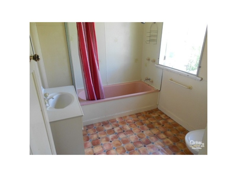 142 South Yaamba Raod, Alton Downs QLD 4702