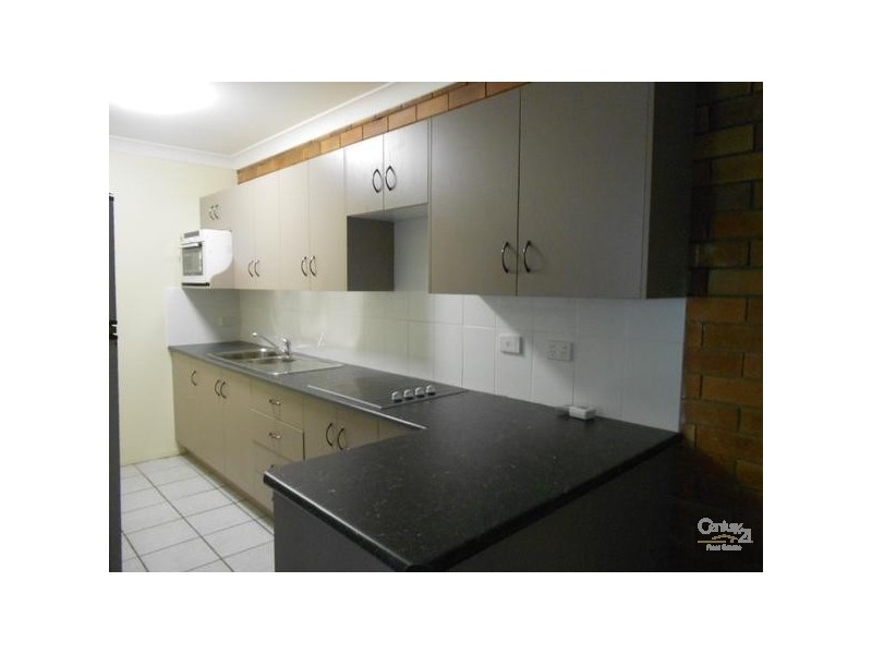 2/277 Blanchfield, Koongal QLD 4701