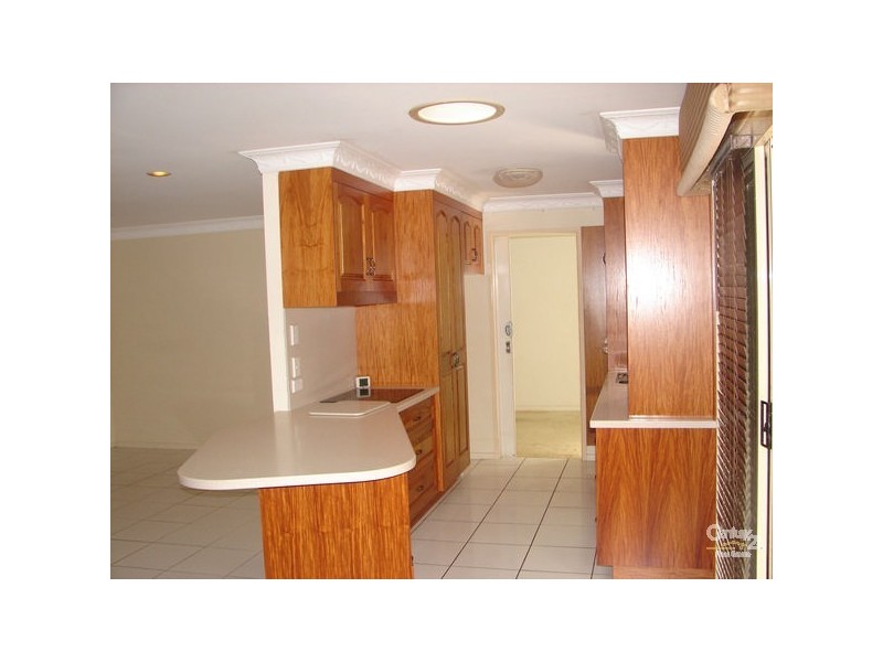 42 Davison Street, Gracemere QLD 4702