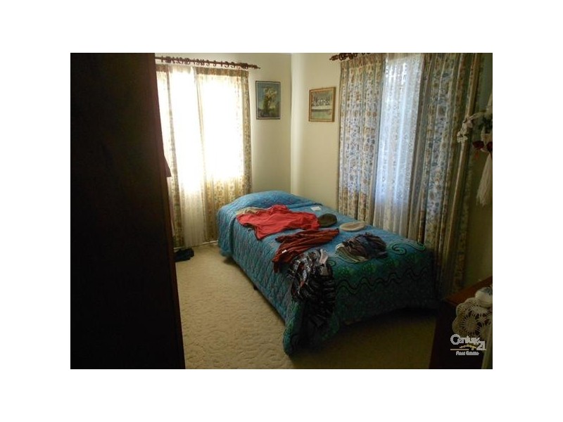 23 Stenlake Avenue, Kawana QLD 4701