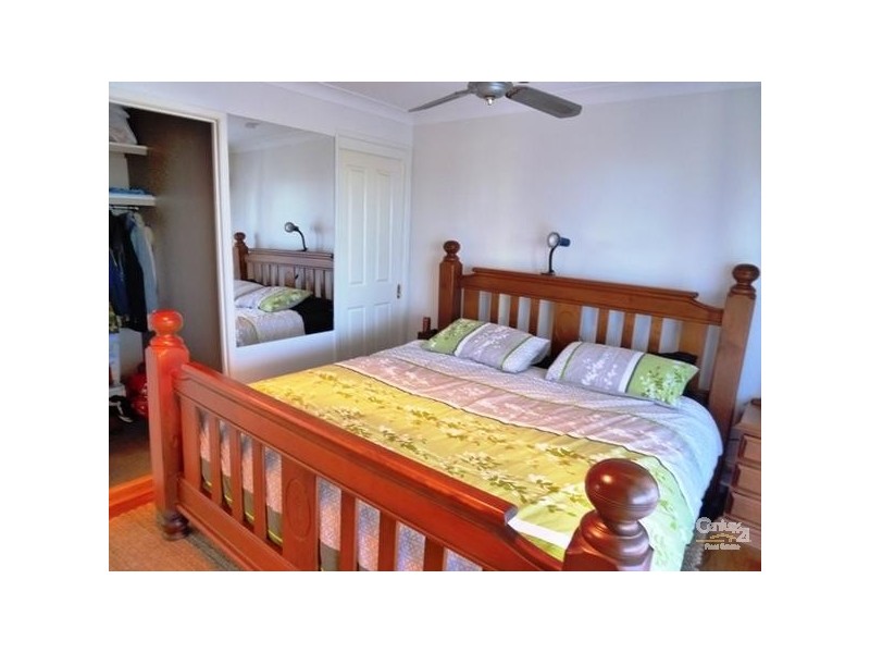 8 Macaulay Way, Pacific Heights QLD 4703