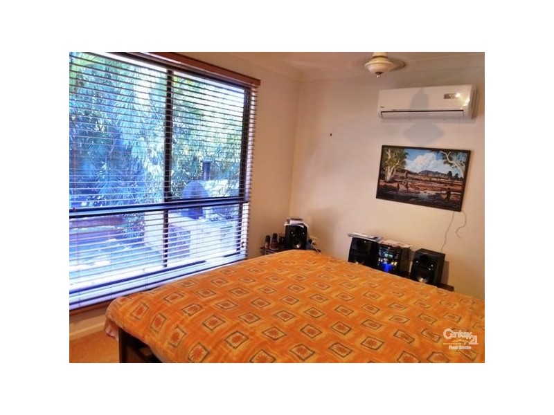 8 Macaulay Way, Pacific Heights QLD 4703